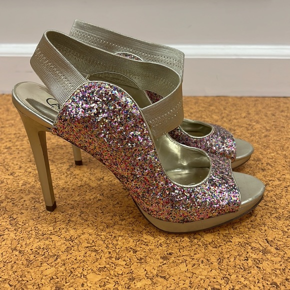 Carlos Santana Glitter Sandals - Picture 2 of 5